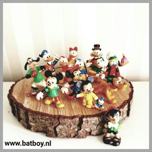 hema, disney, donald duck, mickey mouse, kwik kwek en kwak, pluto, batboy, katrien, goofy, willie wortel, dagobert