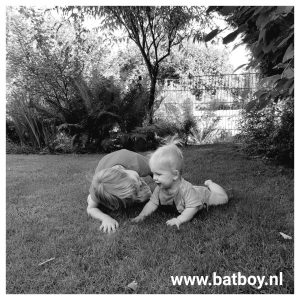 baby, kruipen, baby kruipen, 7 maand, baby 7 maand, batboy, loopstoeltje, je kindje 7 maand