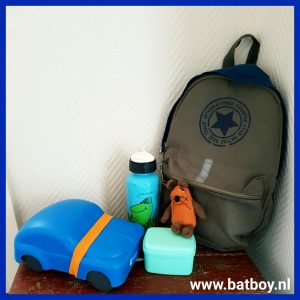 rugtas, naar school, lunchpakket, broodtrommel, drinkbeker, batboy