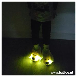 spaanse sloffen, pantoffels, lichtgevende pantoffels, kinder pantoffels, honden pantoffels, batboy, warme voeten, dieren pantoffels