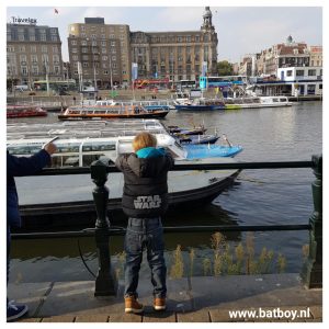 tram, amsterdam, station, batboy, hallen, winnie the pooh, 90 jaar vriendschap, vrienschap, 90 jaar