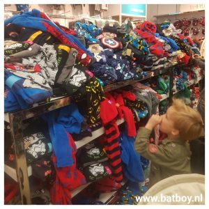 primark, kinderen, kinderkleding, kleding, batboy, mamablog, reizen, trein, station