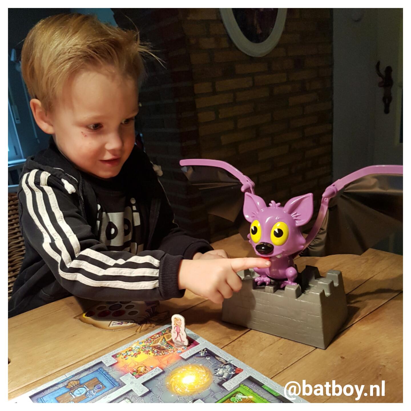 flo fladder muis, vleermuis, batboy, ravensburger, kinderen, spelletje spelen