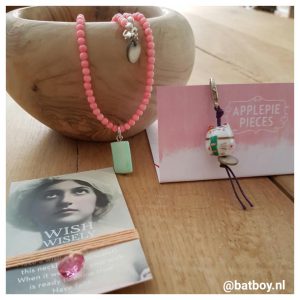 applepiepieces, batboy, review, surprise bag, sieraden