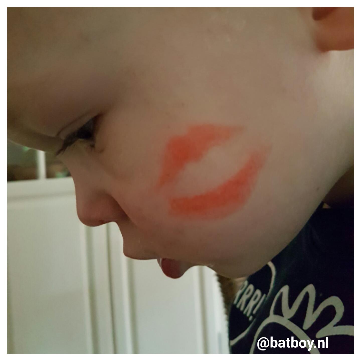 mamablog, batboy, hema lipstick