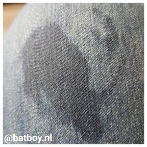 dreumes, bijten, been, tanden, happen, voeten, broek, vlekken, at