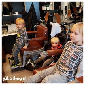 met jongens naar de kapper, de schaar erin, mamablog, batboy, hans hairstudio