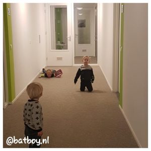 feestje in een appartement, mamablog, batboy