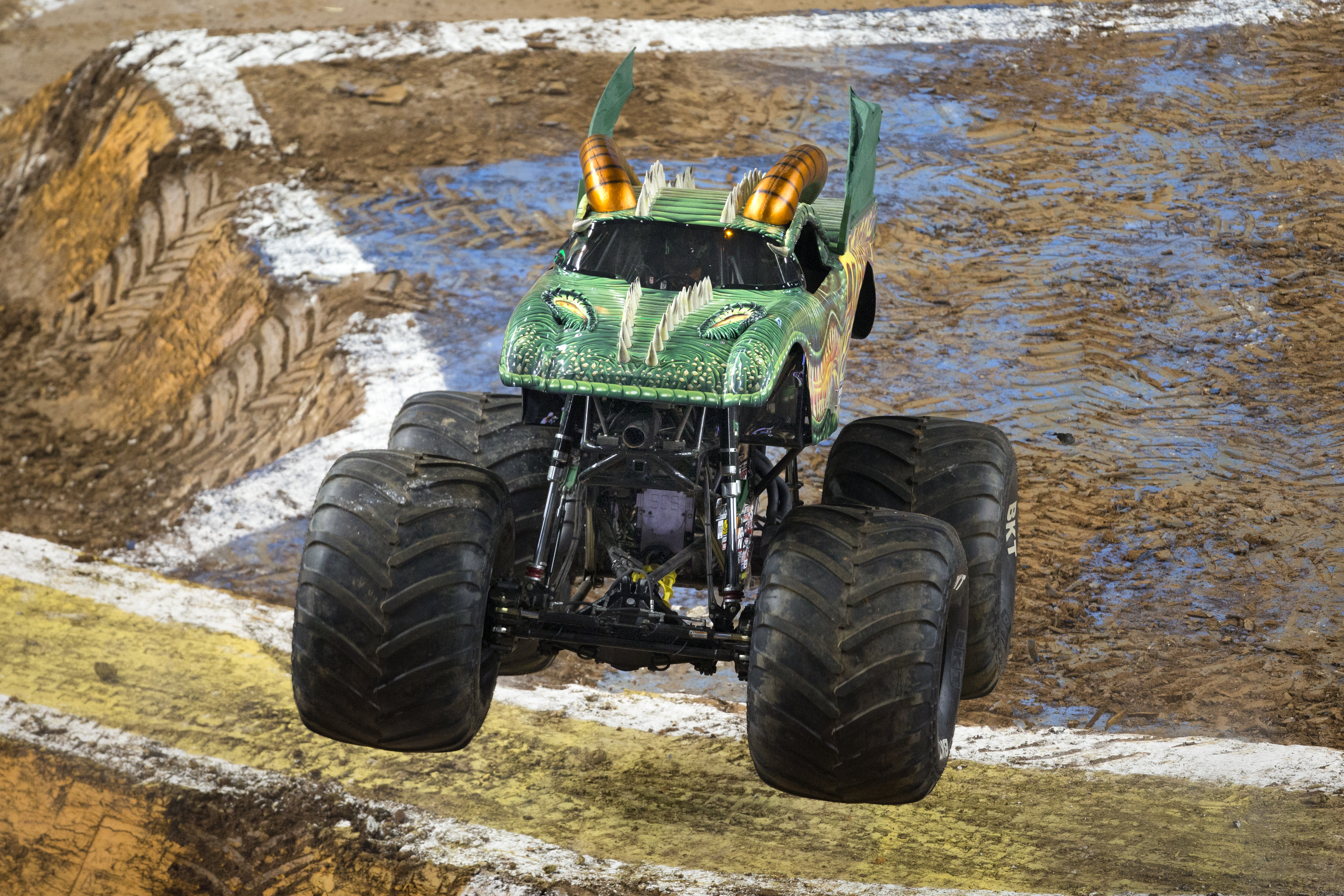 monster jam 2018, monster jam, mamablog, batboy