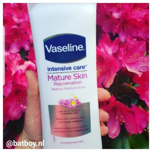 vaseline, mamablog, batboy, vaseline mature skin