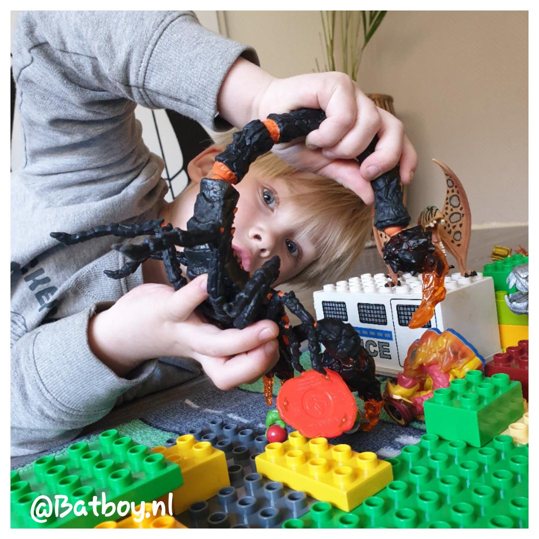 De Schleich speelgoed dieren + Winactie | Batboy