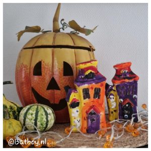Action, Halloween knutselmiddag